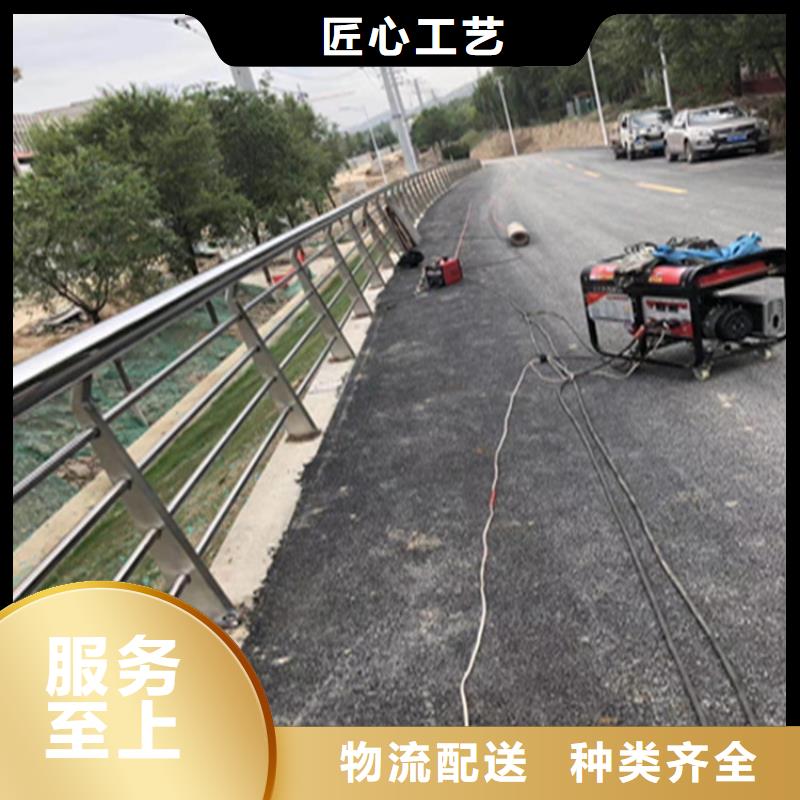 交通道路防撞护栏展鸿护栏长期售卖