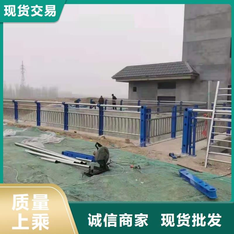 铸造石仿石护栏立柱_道路桥梁防撞护栏厂家服务周到