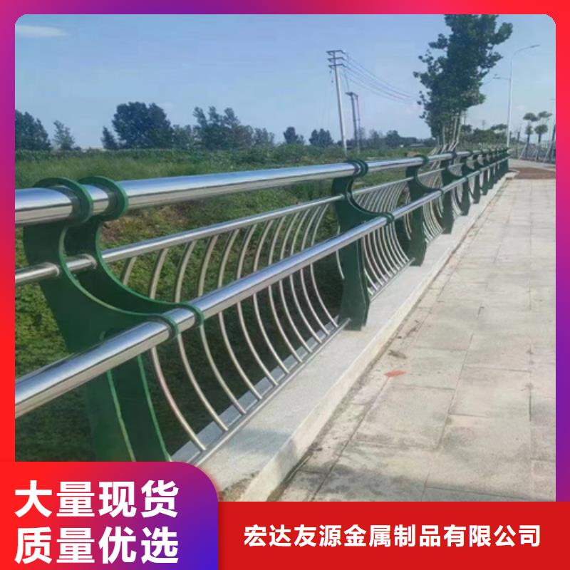 【河道护栏道路隔离护栏厂家用心做好每一件产品】