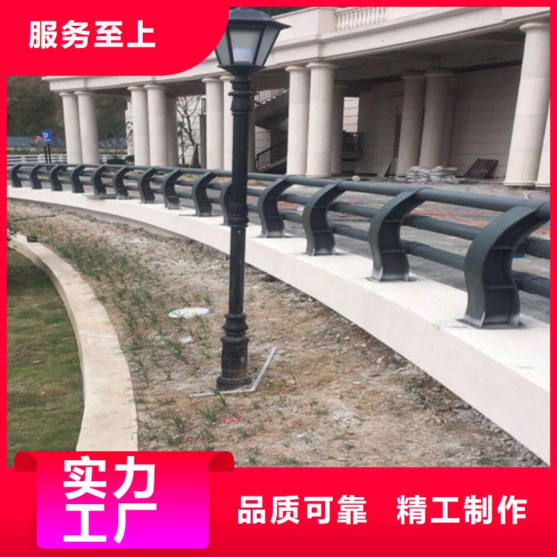 专业销售防撞公路护栏-大型厂家