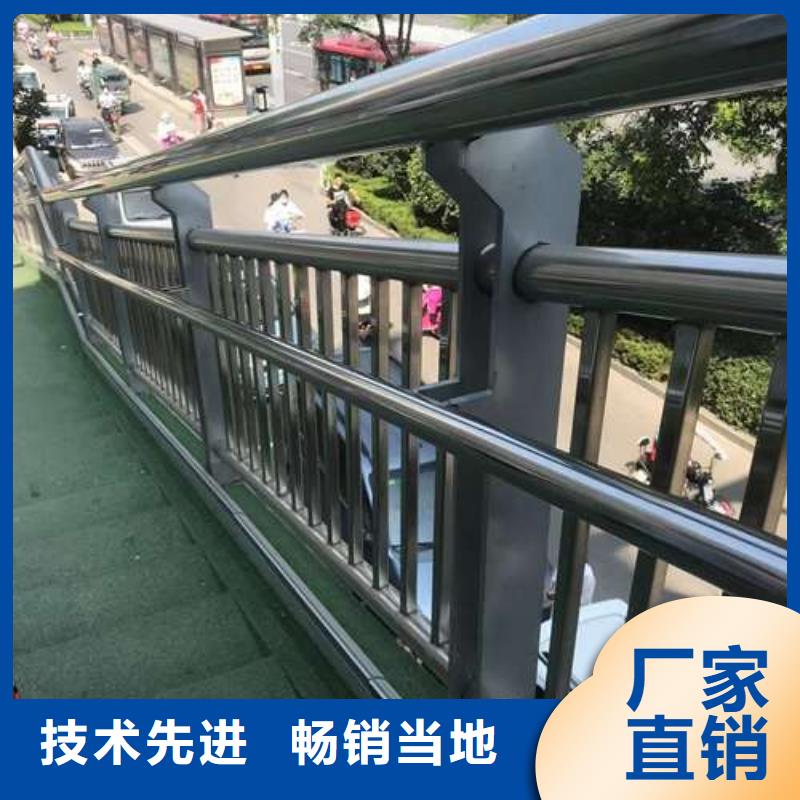 道路护栏先考察在购买