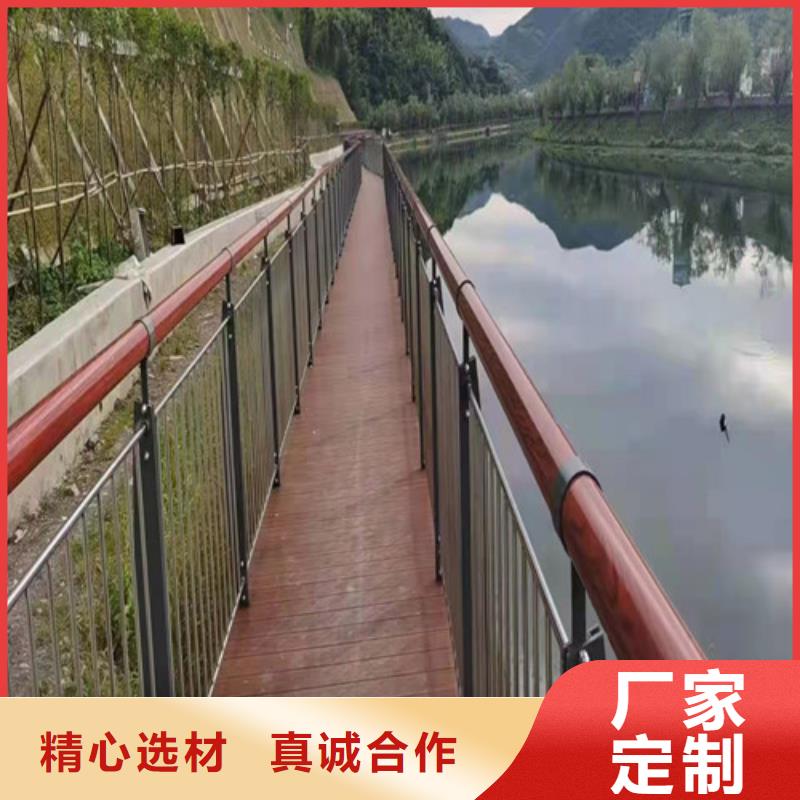 【道路护栏】山东复合管护栏厂家好厂家有担当