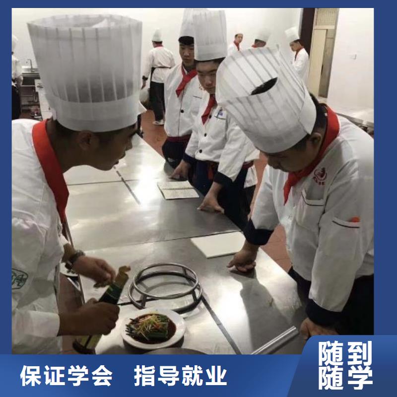 烹饪培训学校学装载机铲车叉车学费多少钱免费试学