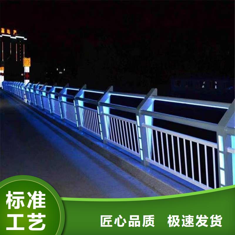 公路防撞护栏厂家，规格全