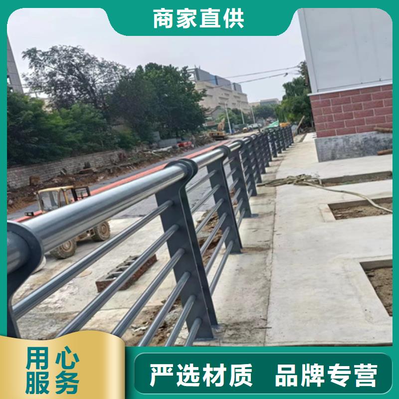 道路防撞护栏附近加工厂