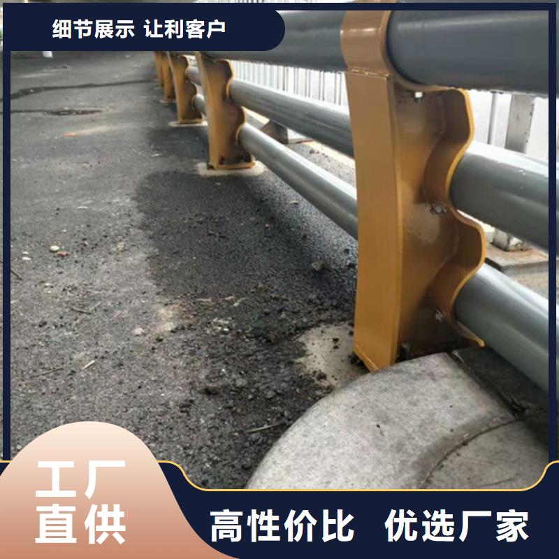 公路防撞护栏正规厂家来厂考察