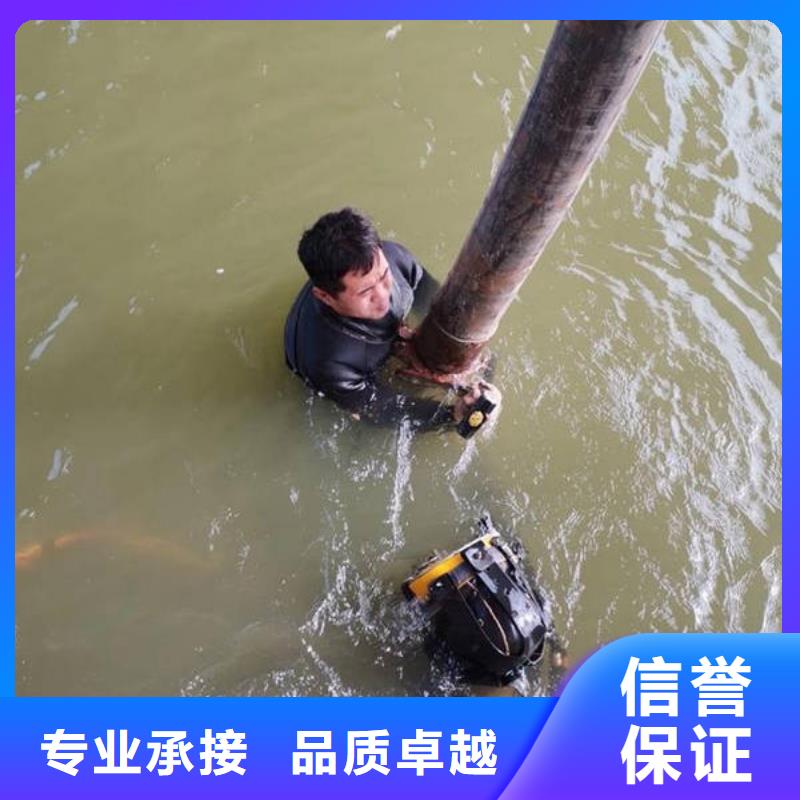 青白江





水库打捞尸体





救援队